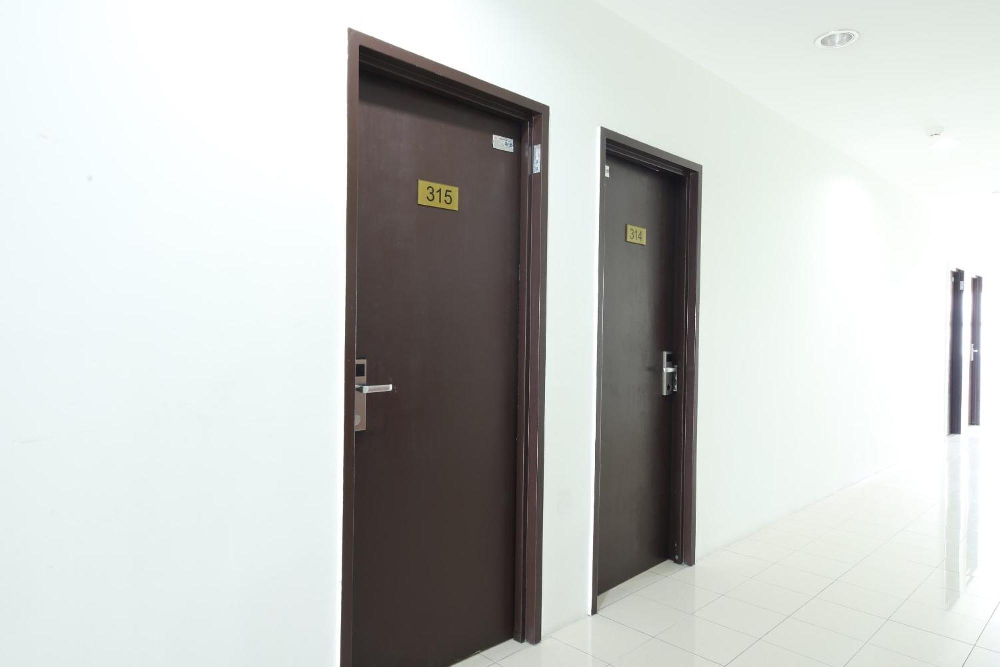 Super Oyo 502 Midah Inn Puchong Exterior foto